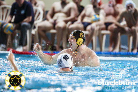 Philipp Dolff nachdem unser Team einen weiteren Treffer erzielt hat - Foto: Florian Blackburn