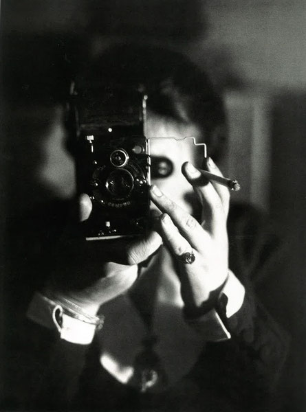 Autoportrait à l'Icarette - ~ 1925