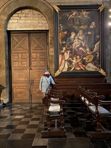 Maastricht Onze Lieve Vrouwebasiliek Zuidertransept - Thea-Warrior op bezoek bij 'De Heilige Familie'. Foto: Aad - 25 maart 2023.