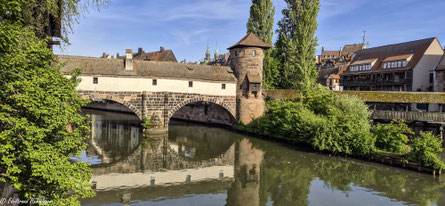 Maxbrücke mit Henkersturm und Henkersteg (v. li. n. re.)