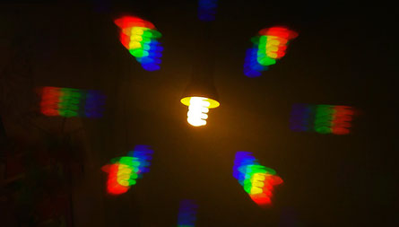 Spectres avec réseau de diffraction ampoule fluocompacte