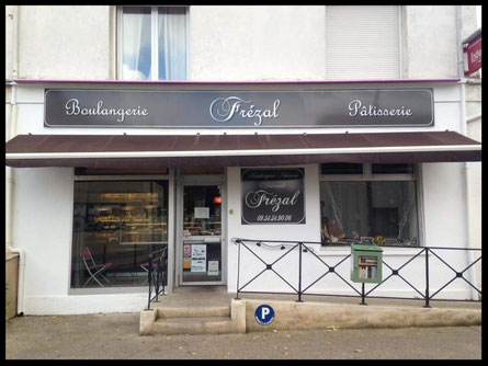 photo de la devanture de la boulangerie pâtisserie Frézal situé 158 avenue de Saint Maur à Montpellier.