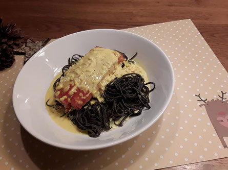 Blackbean - Safran - Pasta mit Lachs