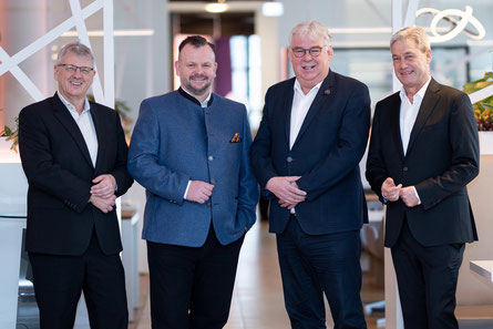 Die Volksbank-Vorstände Dirk Leide, Stefan Hildebrand, Friedrich-Wilhelm Baden und Guido Raulin.