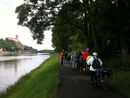 Vor Melnik an der Elbe