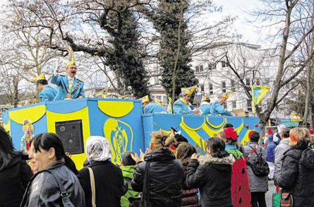 Die Planungen für den Rosenmontagszug laufen auf Hochtouren. Anmeldungen sind noch bis Anfang Februar möglich. Foto: Eric Claßen