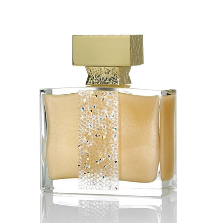 YLANG IN GOLD : VAPORISATEUR 30 ML CONTENANT DE LA NACRE QUI SE DIFFUSE SUR LA PEAU