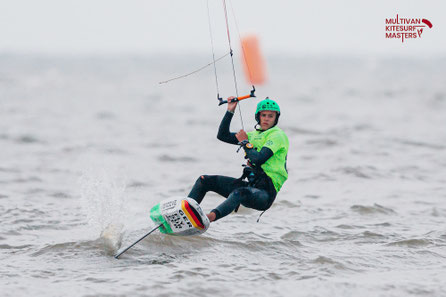 https://www.kitesurf-masters.de/post/kent-fa%C3%9Fbender-f%C3%BChrt-in-st-peter-ording