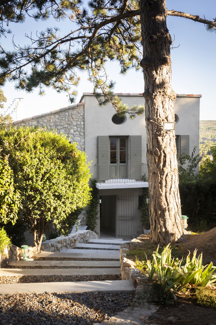 Rénovation, extension et surélévation d'une maison à Ventabren