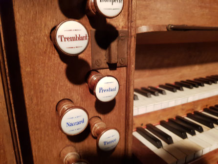 Détail des jeux de l'orgue de l'abbaye de Valloires