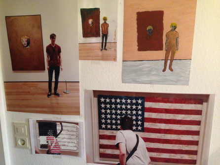 Menschen stehen gerne im Vordergrund, auch vor berühmten Bildern, hier aus dem MOMA, New York, meine Idee: Der Betrachter wird zum „Bedecker“ der Kunst, spiegelt sich in ihr, so wie die Kunst sich in ihm wiederfindet - mit Acrylfarbe bearbeitete Fotos 