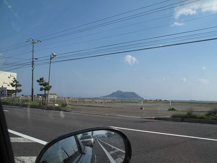 お腹を満たし再出発。函館山が見えてきたぞ