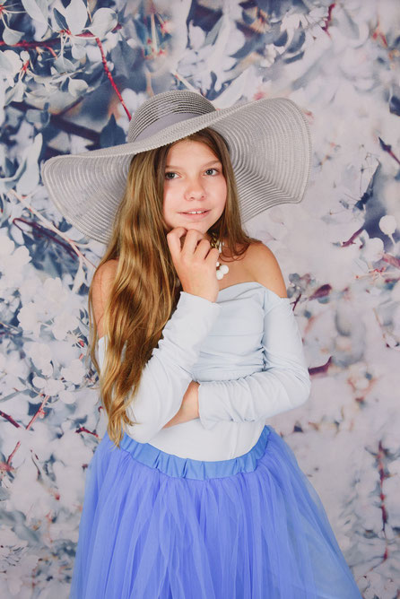 kids photography with hat