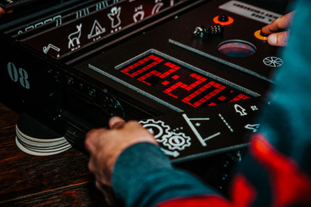 Das Rätselspiel Manuskript mobile für Grossgruppen, spielbar schweizweit