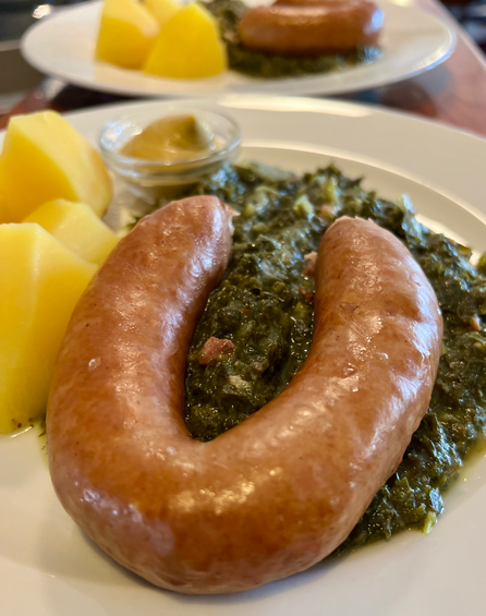 Grünkohl mit Bregenwurst und Salzkartoffeln in der Brasserie Rendezvous Hannover-Bothfeld