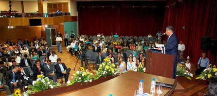 Sesión solemne del Concejo municipal de Manta (Ecuador) por los 91 años del cantón.