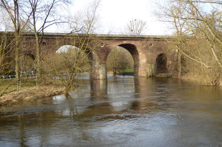 Billerbecker/ Ippenser Eisenbahn- und Leinebrücke.