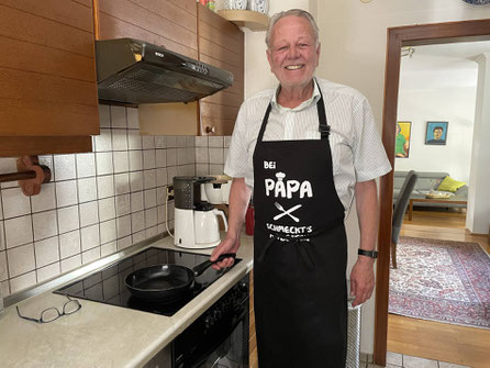 Auch in diesem Jahr will Hans-Josef Siebertz, Vorsitzender der Stolberger Bürgerstiftung, die Besucher des 19. Nudelbuffets mit leckeren Pastagerichten verwöhnen. Foto: MHA/Najoua Taleb