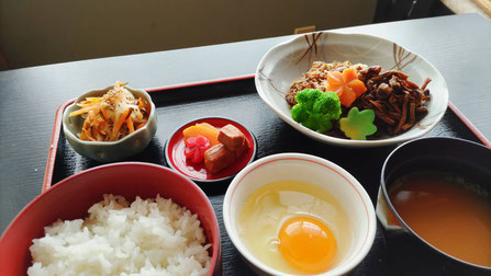 国産牛しぐれ煮定食　1595円