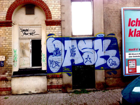 Halle, D