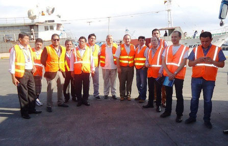 Alcaldes (electos y reelectos) de Tungurahua y Chimborazo (Ecuador) durante su visita al puerto de Manta.