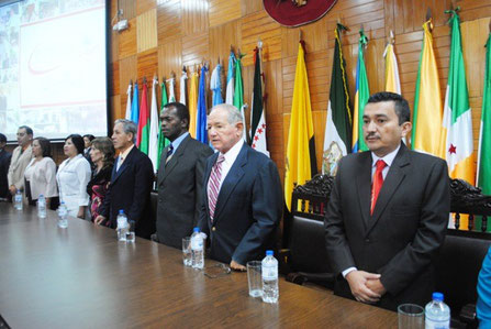 Mesa de Honor en la sesión conmemorativa de los 13 años de la Facultad en Ingeniería Informática de la ULEAM. Manta, Ecuador.
