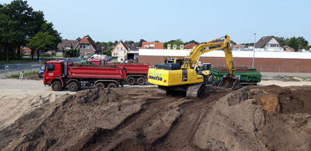 Hilgen Bus Lkw Busfahrt Erdarbeiten Transport Sand Tieflader Reise Bau