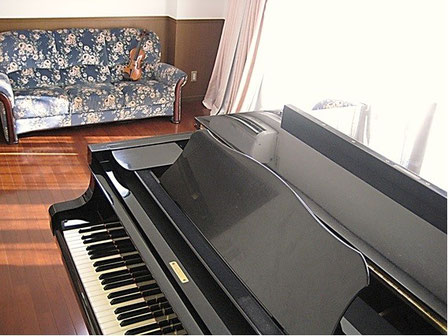 日野市　ピアノ教室　グランドピアノ
