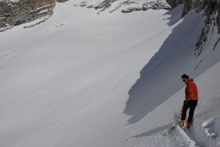 Au printemps aussi, il faut re-tracer après chaque chute de neige.