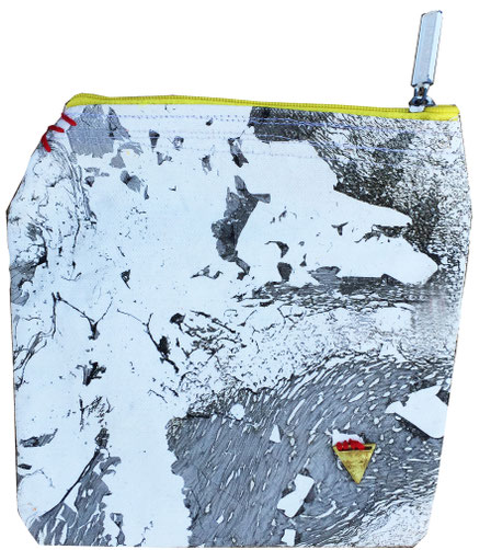 galaxy zipper bag 1 - front | made out of used materials and canvas | SOLD 