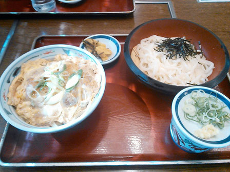 カツ丼とうどん