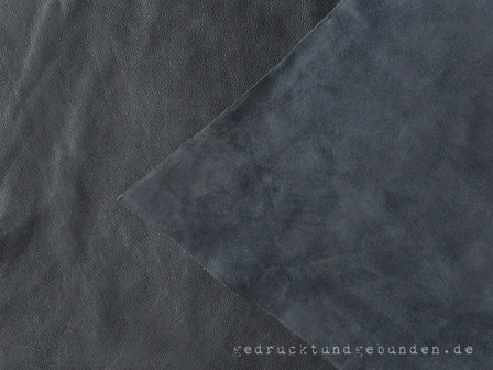 Leder durchgefärbt, Oberseite und Unterseite graublau