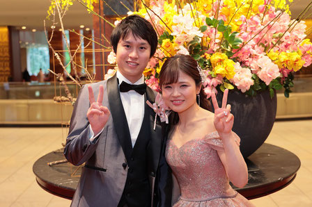 リーガロイヤルホテル大阪、大阪-神戸-京都での結婚式持ち込み、外注カメラマンは結婚式moviesへお任せください- 記録ビデオ撮影-撮って出しエンドロール-写真スナップ撮影が40000円から