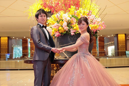 リーガロイヤルホテル大阪、大阪-神戸-京都での結婚式持ち込み、外注カメラマンは結婚式moviesへお任せください- 記録ビデオ撮影-撮って出しエンドロール-写真スナップ撮影が40000円から