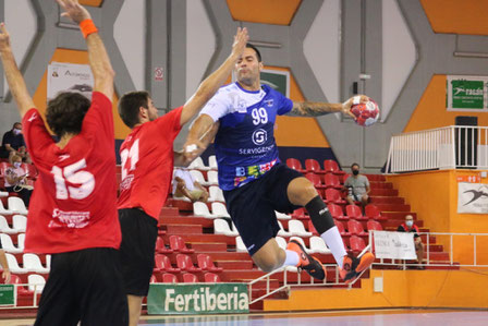 Jorge Pabán lanzando a portería / Foto: Pepa Conesa