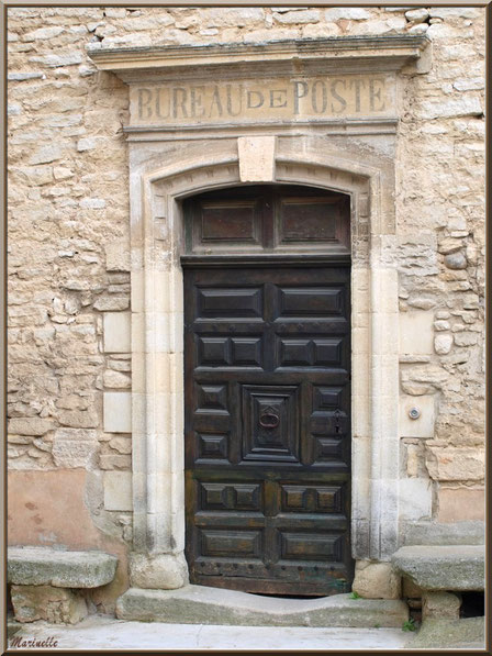 Ancien Bureau de Poste, porte entrée - Goult, Lubéron - Vaucluse (84)