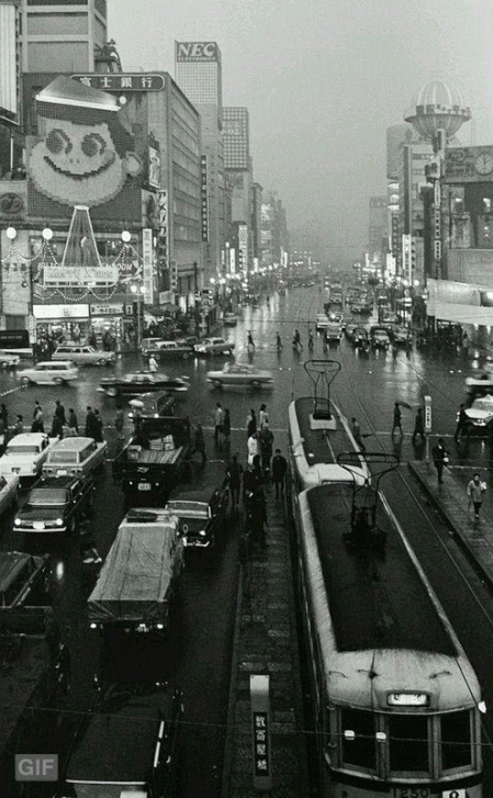 1970（昭和45）年7月1日、大阪万博お祭り広場