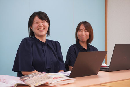 株式会社Nプランニング（システム開発元）栄養士（左から岩井桃子・長井倫子）