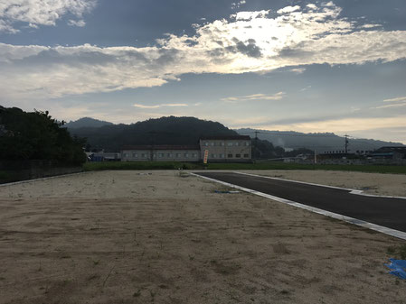 2019年７月25日　福山市神辺町西中条　松井コンサルタント　分譲地　ひだまり西中条　朝　写真