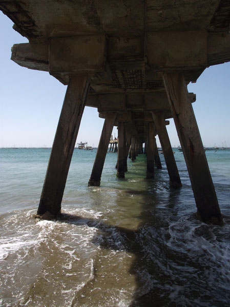 pier, Cabo Blanco, Peru