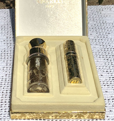 COFFRET L'AIR DU TEMPS OUVERT PRESENTANT 2 VAPORISATEURS