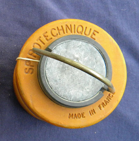 Etat proche du neuf ..... NOS