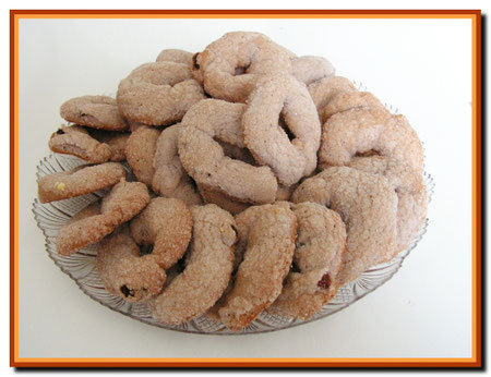 Ciambelle al vino con uvetta