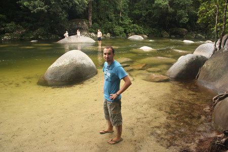 Am Mossman Gorge