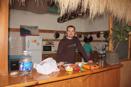 Die Open-Air Küche im Arica Surf House Hostel