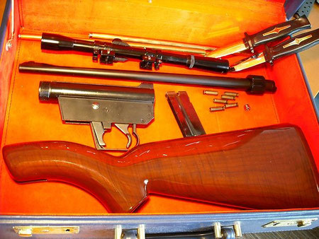 007 ジェームズ・ボンドの銃 - ジェームズ・ボンドの部屋／007の