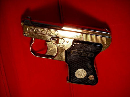 007 ジェームズ・ボンドの銃 - ジェームズ・ボンドの部屋／007の