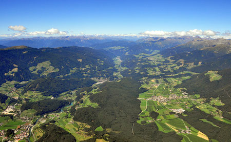 St.Lorenzen links, rechts Pfalzen und das unteres Pustertal, 2010