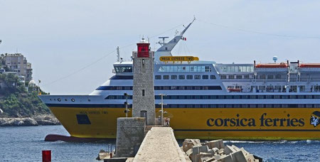 Fähre von Corsica Ferries 2026