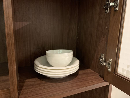 キッチンボード　食器棚　ナチュラル　北欧　カップボード　レトロ　インテリア　栃木県家具　東京デザインセンター